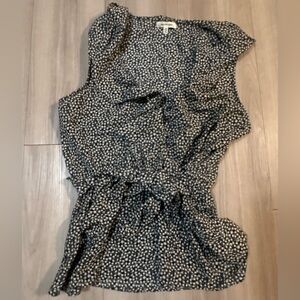 Max Studio Black and White Sleeveless Blouse